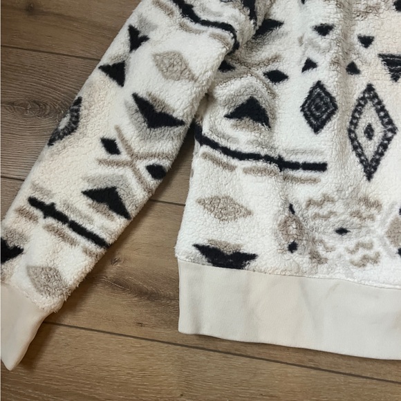 The North Face women’s fleece zip up - Picture 7 of 7